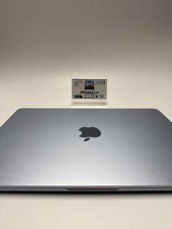 MacBook Air M4 (13-inch, 2025) 10/8-Core Sky Blue 16GB RAM 256GB Storage Like New