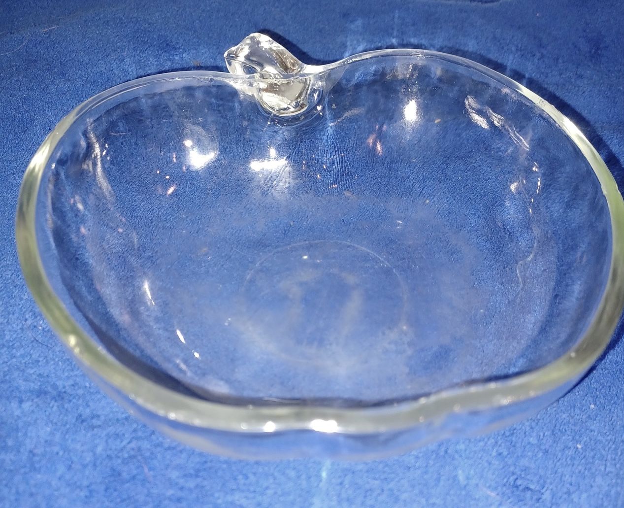 VINTAGE HAZEL ATLAS CLEAR GLASS APPLE BOWL DISH