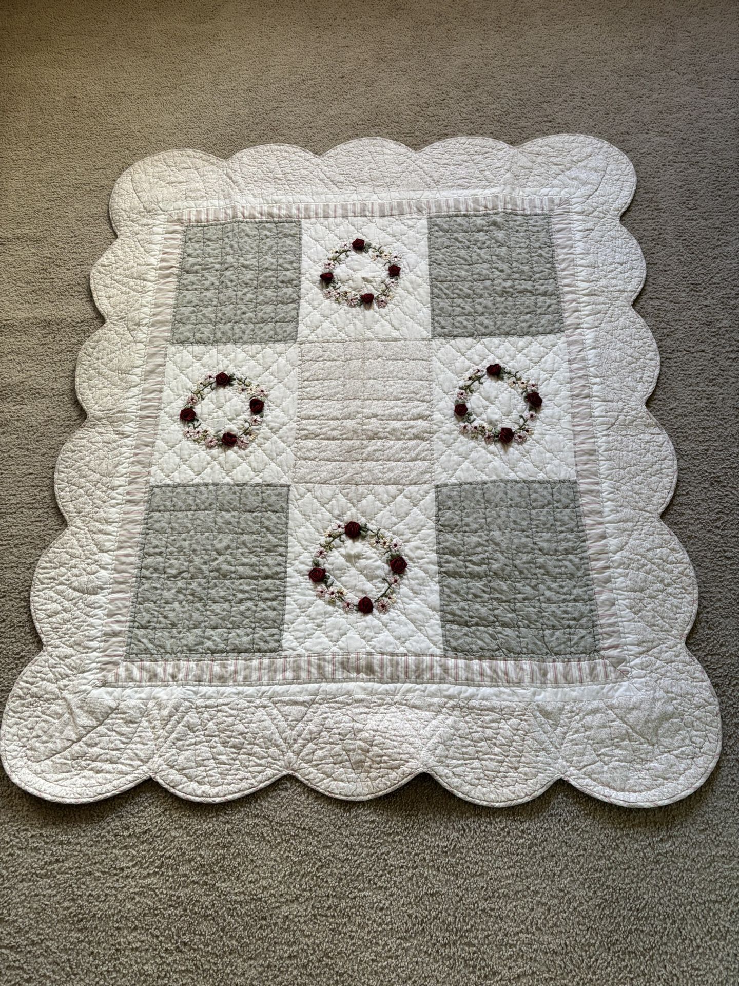 Pink and Green Quilt w/Ribbon Embroidered Wreaths 48”x60”