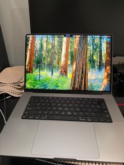 16 inch Macbook Pro M1 Pro 32gb RAM 512gb SSD