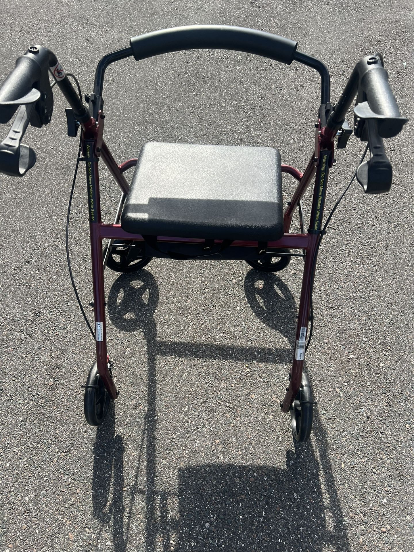 Drive R728RD 4-Wheel Rollator Walker used in very good condition pick up address below