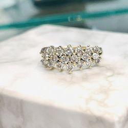 10k Yellow Gold Ladies Multi Diamond Pyramid Round Natural Cocktail Ring