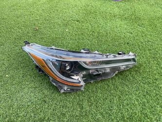 Toyota Corolla Headlight 2020-2022, Toyota Corolla Headlamp, OEM ORIGINAL TOYOTA PART, Excellent Condition, passenger side
