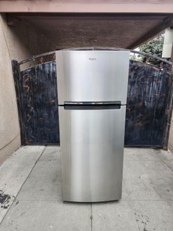 3MONTHS WARRANTY 28X29X68 WHIRLPOOL FRIDGE 18CUFT SILVER