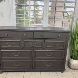 ✨ NEW - Gorgeous Eilam 9-Drawer Farmhouse Dresser – Gray ✨