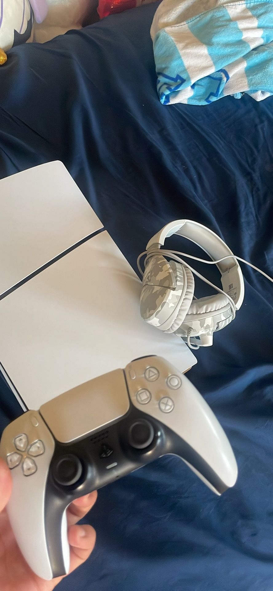 Ps5 Digital Controller and Headset and all wires included.