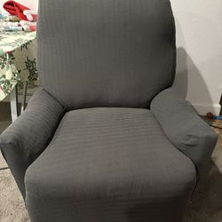 Power LIFT RECLINER CHAIR Great Deal!! 