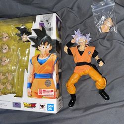 Capsule Corp MUI Goku