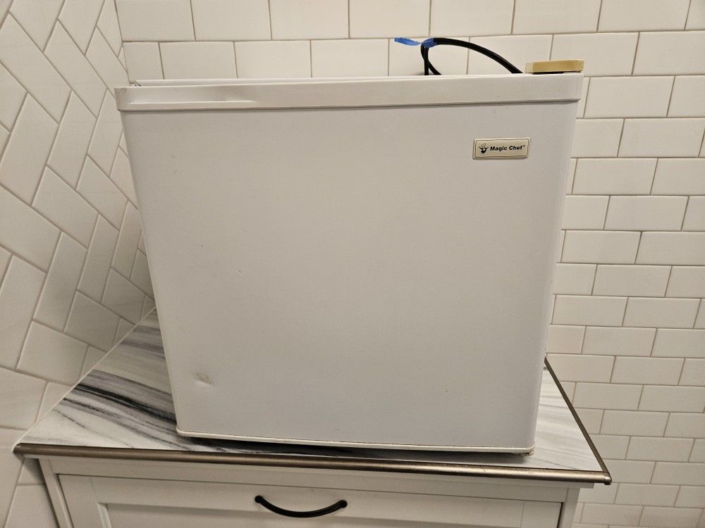Mini Fridge