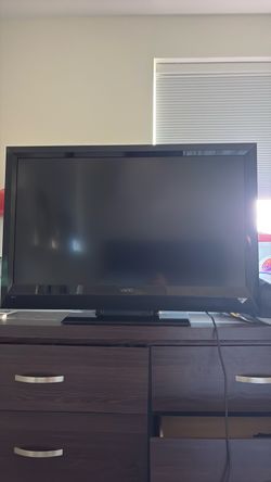 37 inch Vizio TV