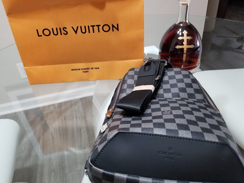 Louis Vuitton Avenue Sling Bag for Sale in Bridgewater, MA - OfferUp