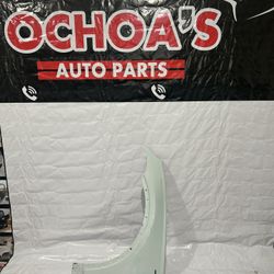 Audi q5 left fender 2018 and 2019 and 2020 and 2021 and 2022