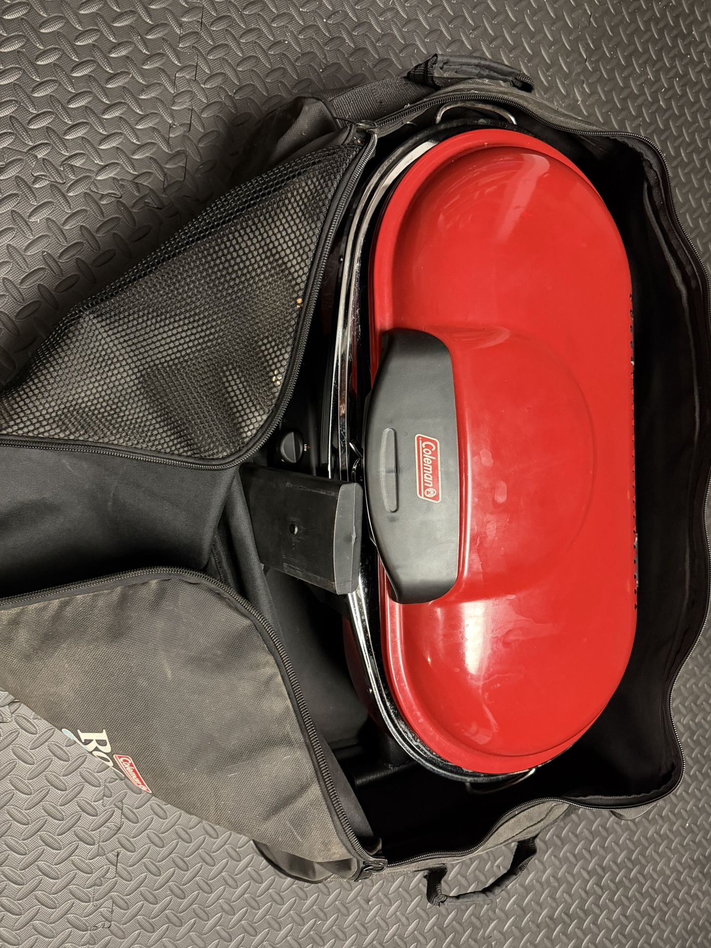 Coleman road trip Grill With Case