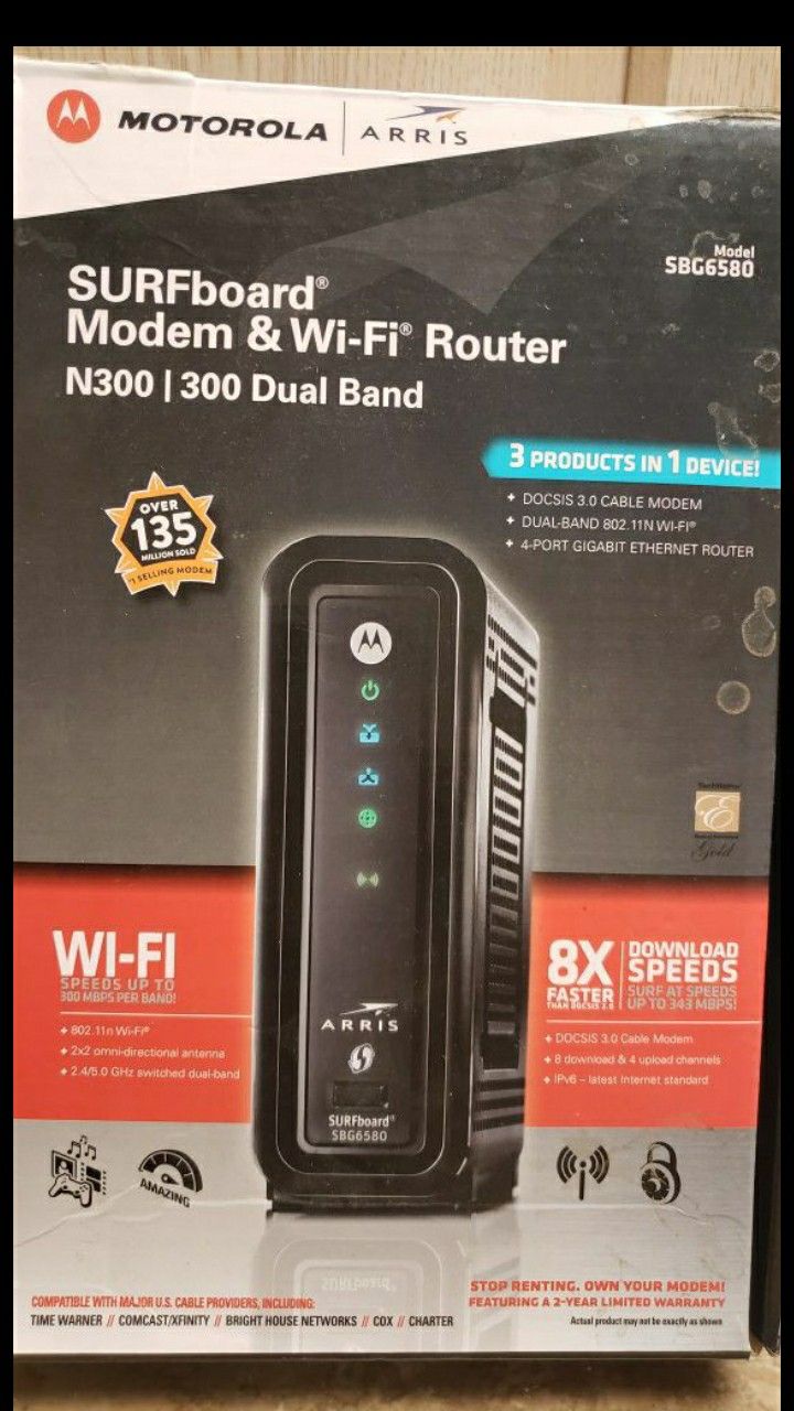 Motorola Surfboard Modem and router Docsis 3 good working condition sparingly used. 25$