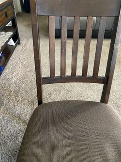 Foaling dining chairs $15 each 2 available