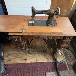 Singer Sewing Machine And Table 