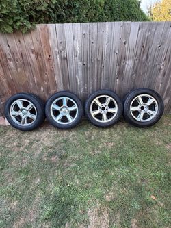 Set of 4 Chrome Alloy Wheels with Tires