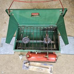 Vintage 413F Coleman 2 Burner Stove With Shelves Propane Converter