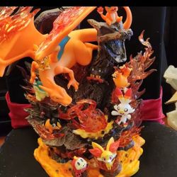 Pokemon Charizard Statue 