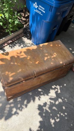 Furniture wood trunk