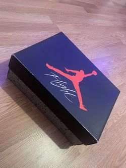 Jordan 4 Moon
