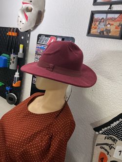 Burgundy fall hat