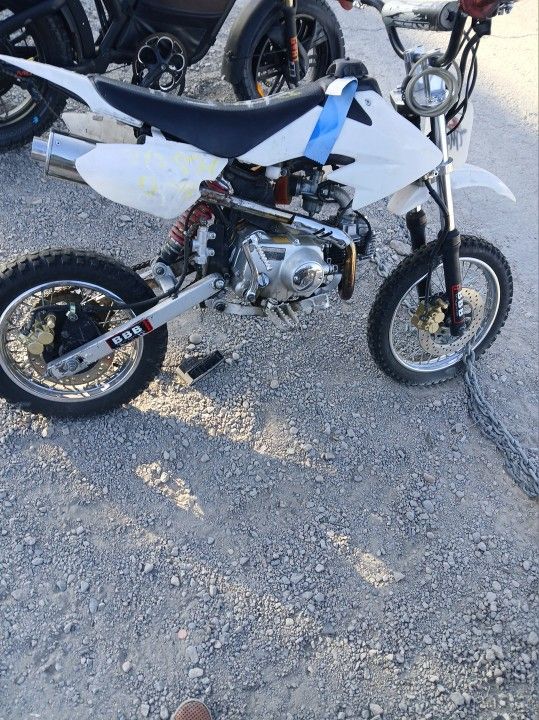 2005 125cc Roketa Dirt Bike
