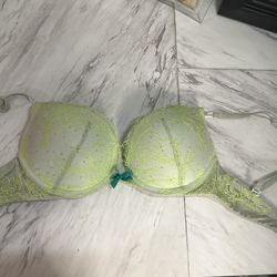  Victoria Secret Push-up Bra