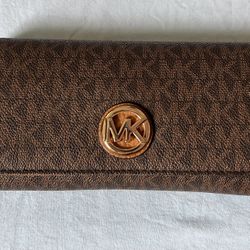 MICHAEL KORS LONG WALLET -- BRW
