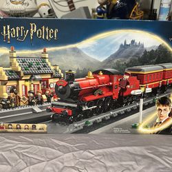 LEGO Harry Potter Hogwarts Express & Hogsmeade Station 76423 