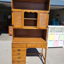 Ethan Allen Desk and Hutch