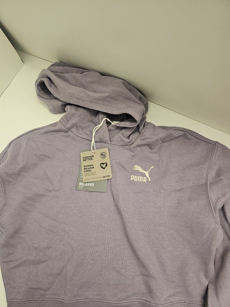💜 NEW with Tags! PUMA Girls' Better Classics Hoodie & Sweatpants Set – Pale Plum 💜
Comfy. Sporty. Stylish. Perfect for Back to School or Everyday We
