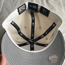 San Diego Padres Corduroy Fitted Size 7 3/8