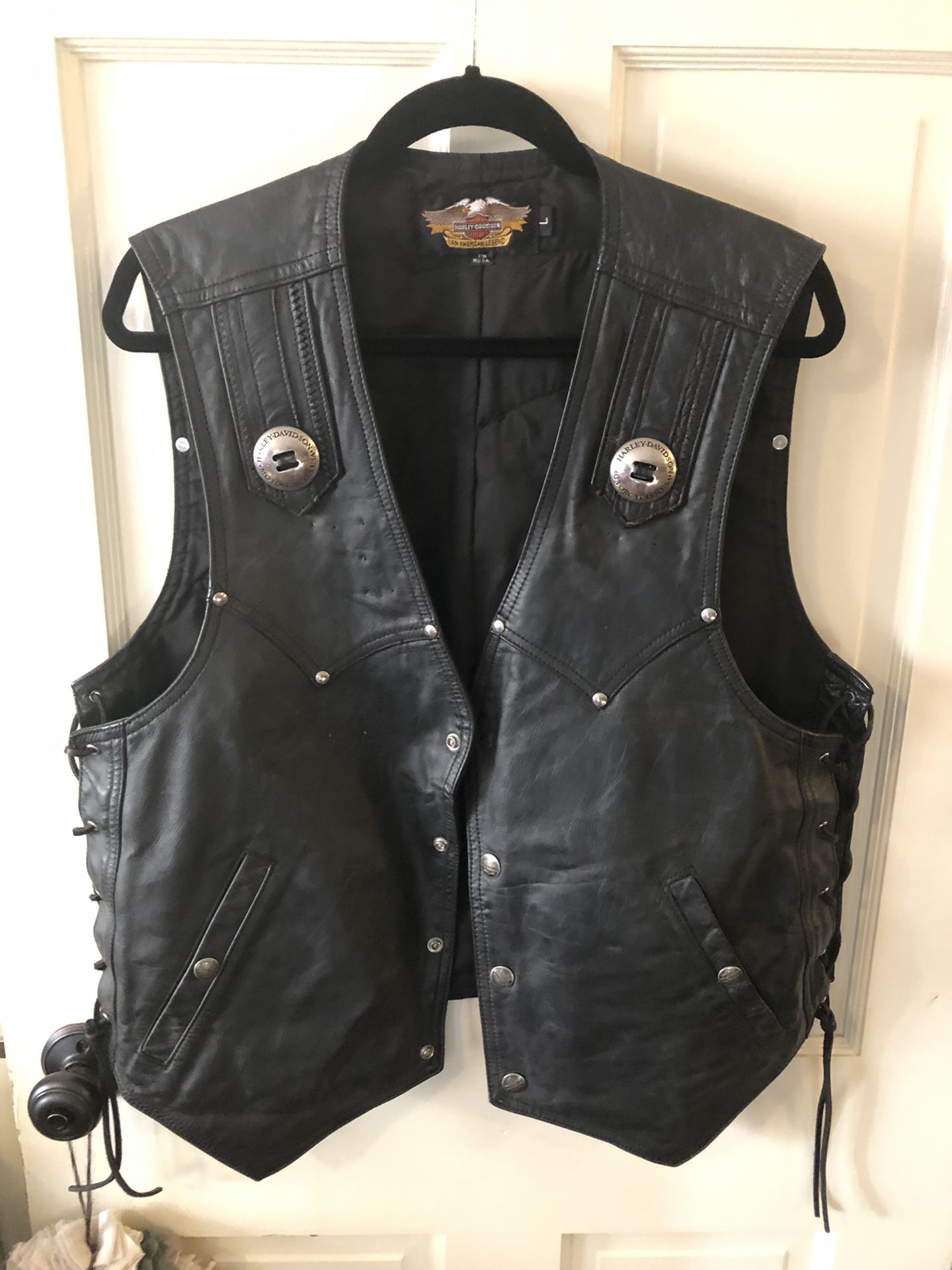 Vintage Harley Davidson leather vest. Size men’s Large