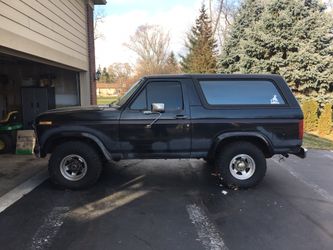 1984 Ford Bronco XLT 