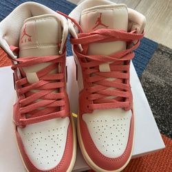 Air Jordan 1 Mid 