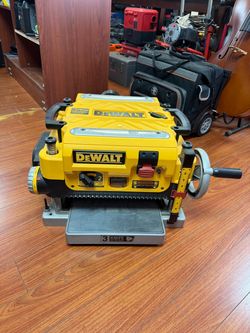 DeWALT 15 Amp Corded 13 in. Planer