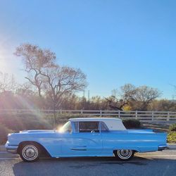 1959 FORD THUNDERBIRD 