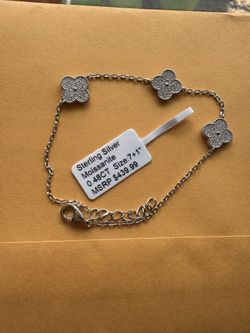 Clover Bracelet Moissanite