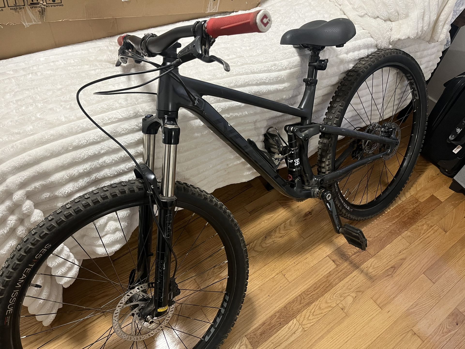 MOUNTAIN BIKE NEEDS TO GO NOW!!!