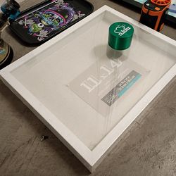 Clutch items for stoner vibes