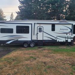 2016 Heartland Elkridge 39mbhs 