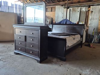 Cal king beds set