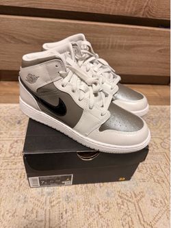 Jordan 1 mid(7Y) NEW!