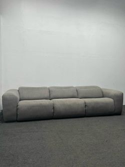 Comfortable Living Spaces 3-piece power recliner sofa. Delivery and setup included.