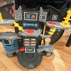 Fisher-Price Imaginext Super Friends Batcave