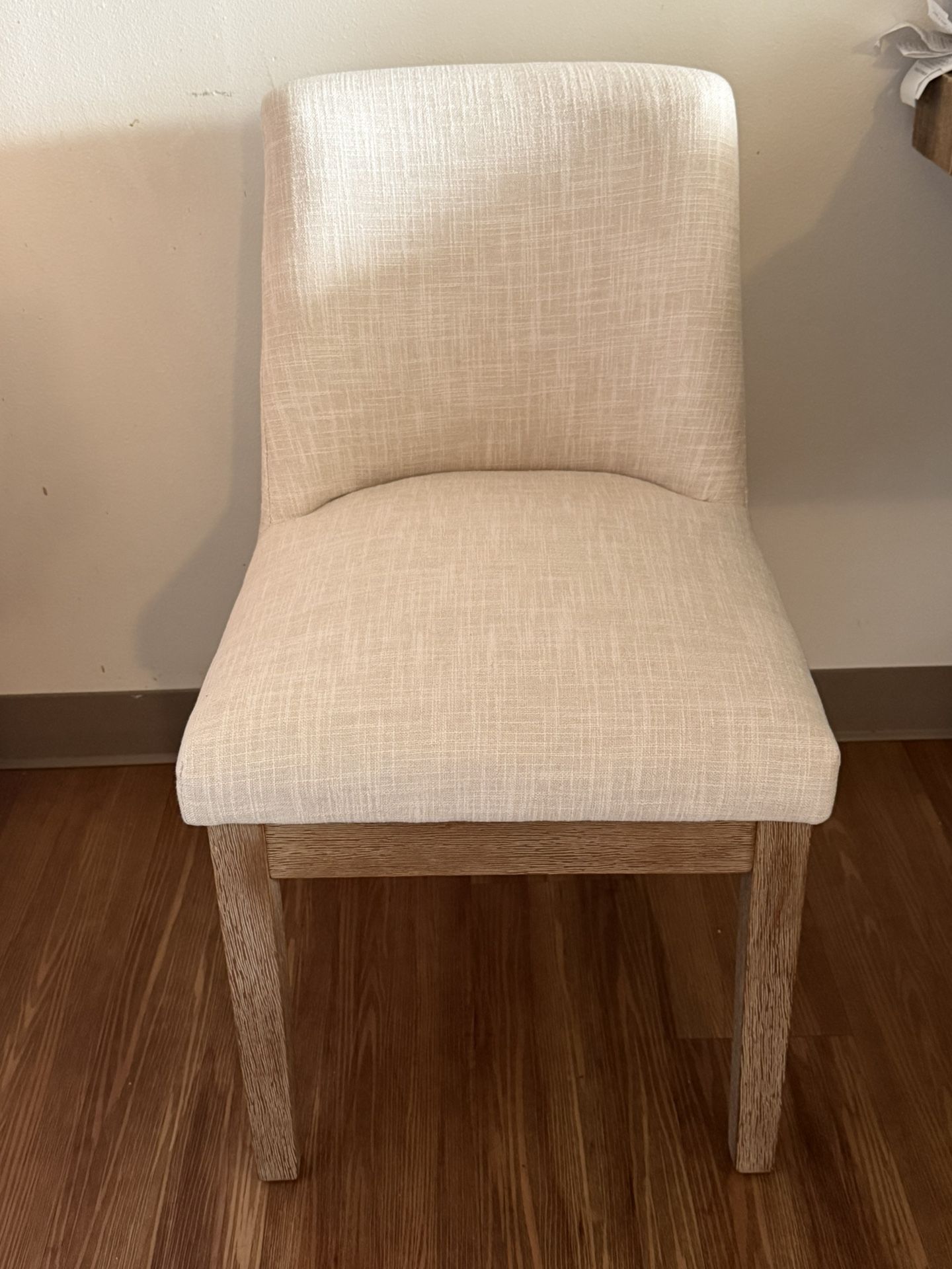 Selling Dinning Table Chairs 4