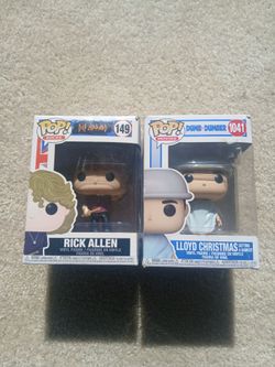 2 Funko Pops