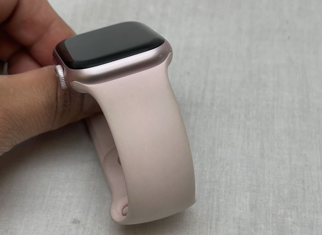 Apple Watch Series 41mm A2982 Rose Gold GPS Cellular Pink Band S/M