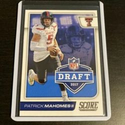 Patrick Mahomes Rookie Card MINT